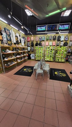 Store cleaning